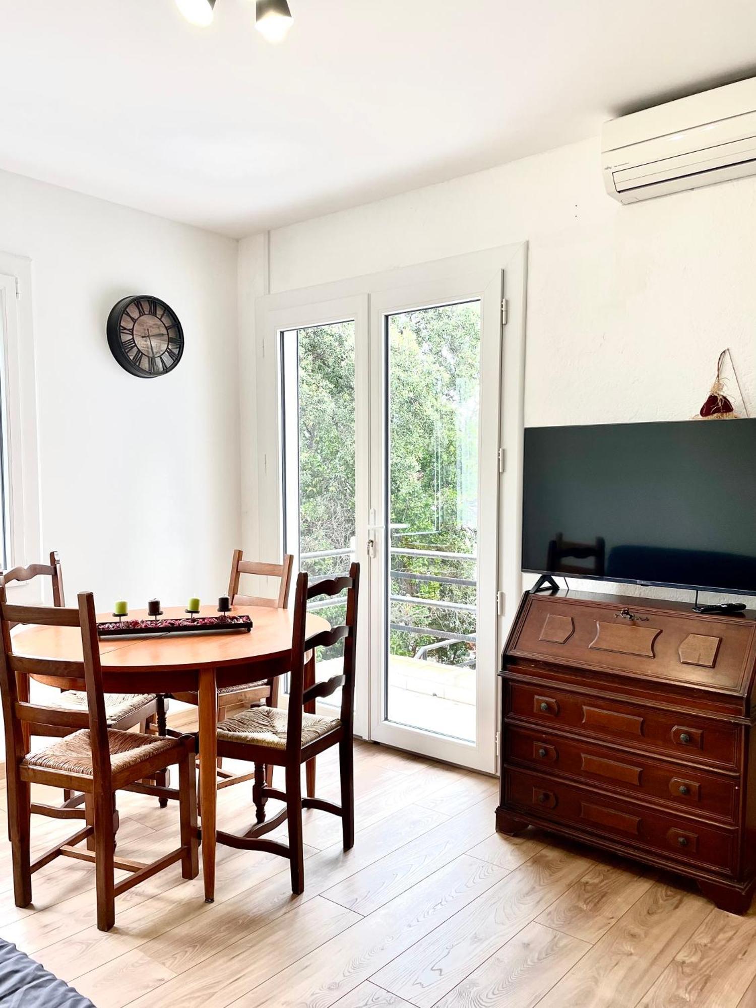 Joli T2 Dans Petite Calme Appartement Fréjus